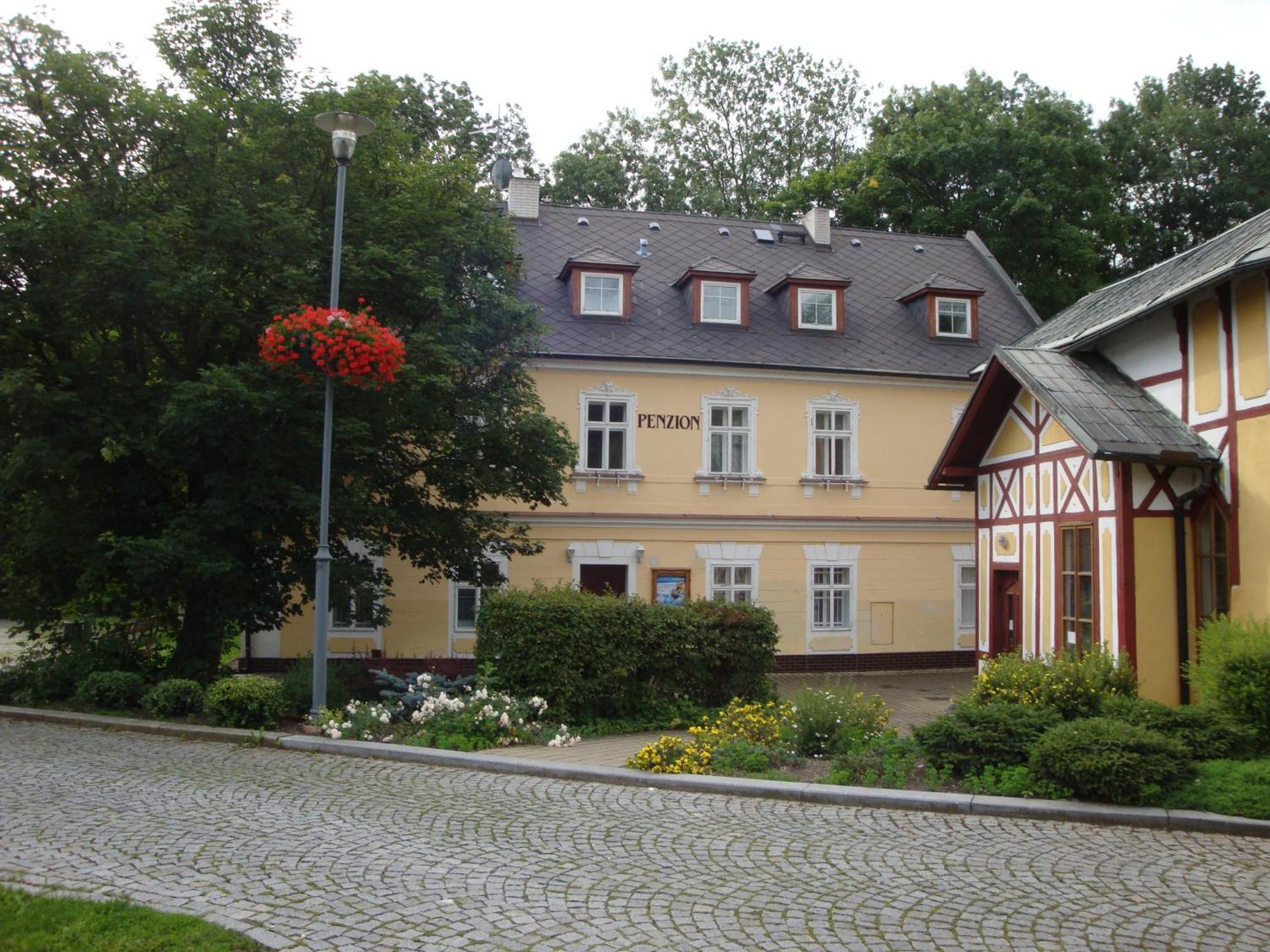 Hotel Lazne Evzenie Klášterec nad Ohří Exteriér fotografie